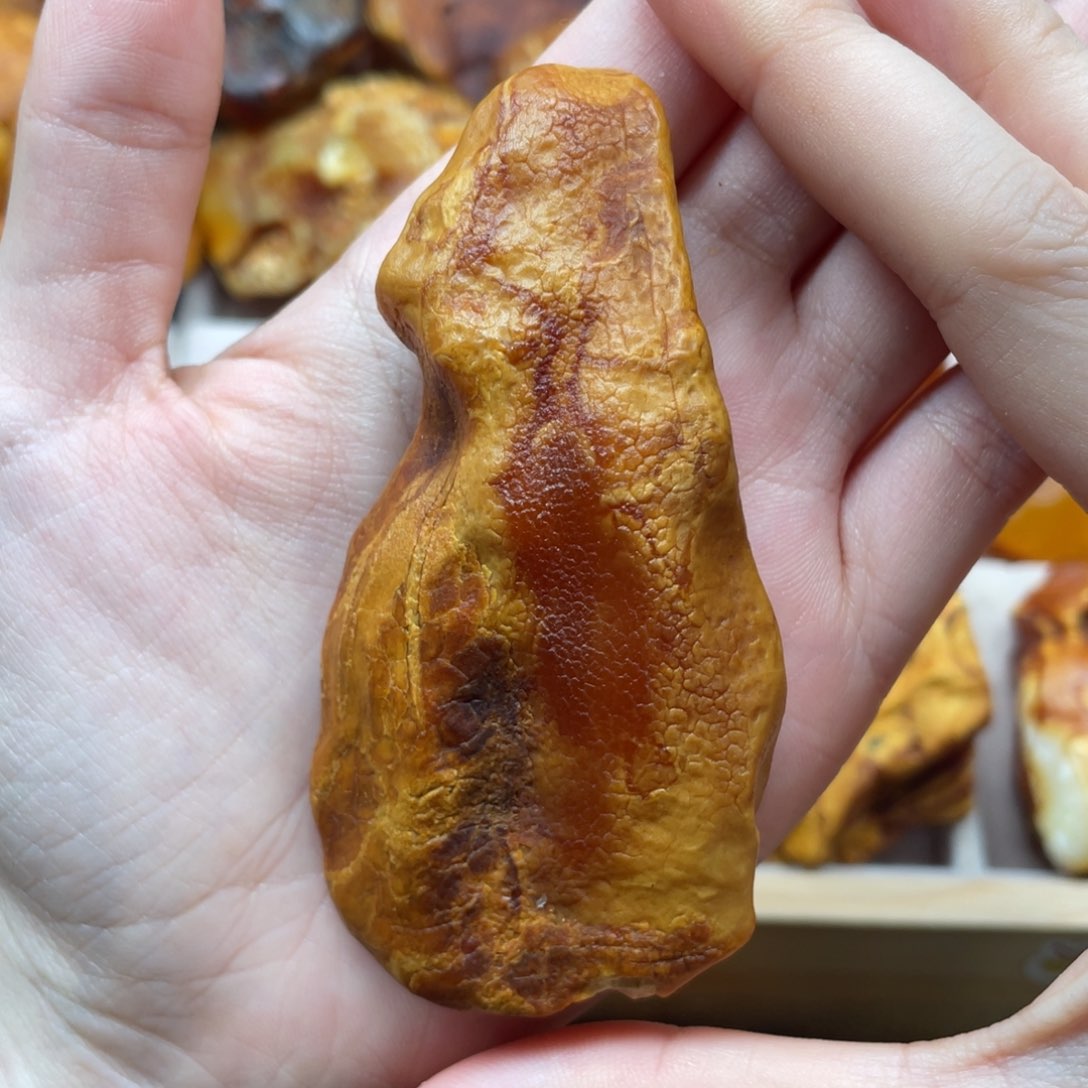 琥珀珠宝奇石未镶嵌