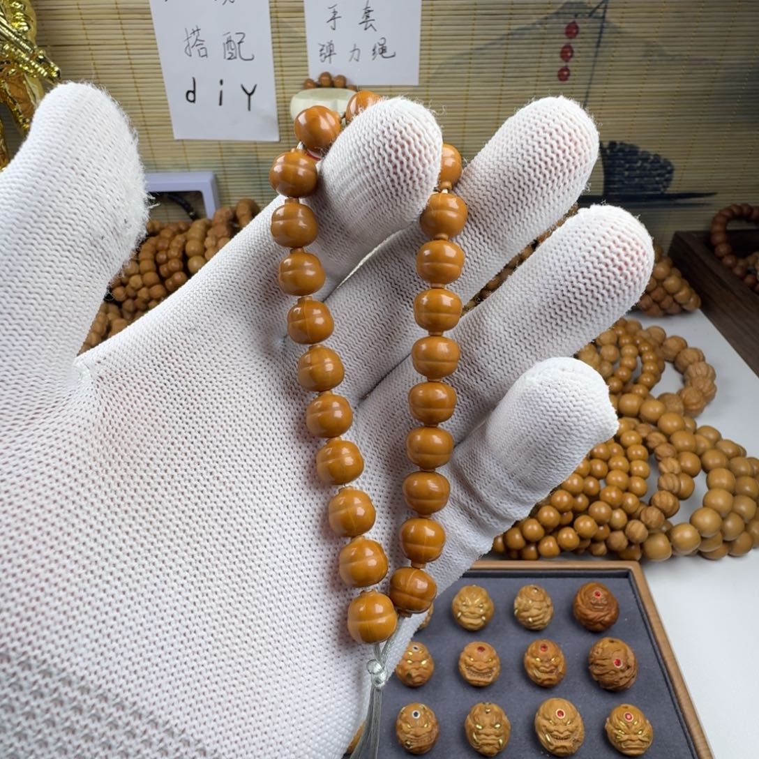 琪****猴头核桃吊坠葫芦