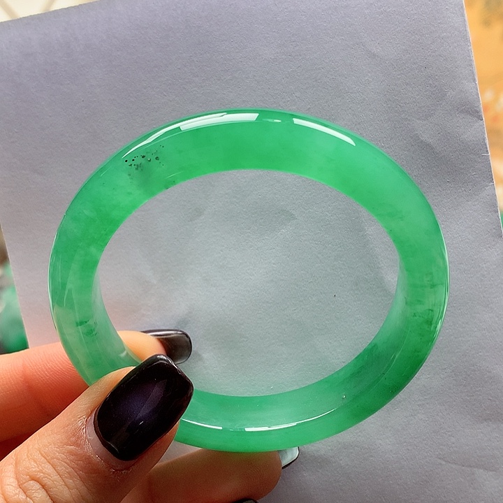 石英质玉未镶嵌手镯