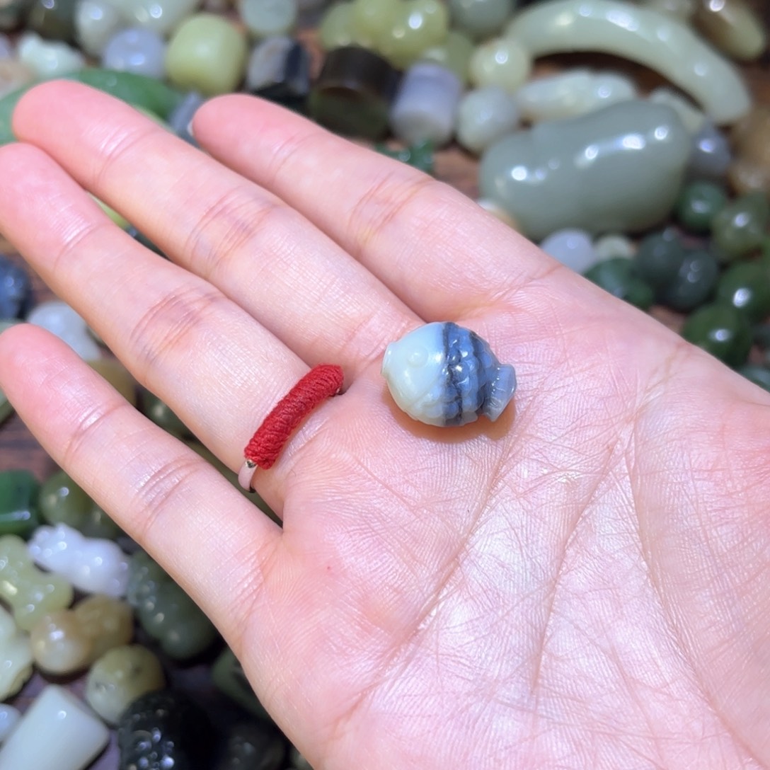 家****和田玉未镶嵌珠宝半成品