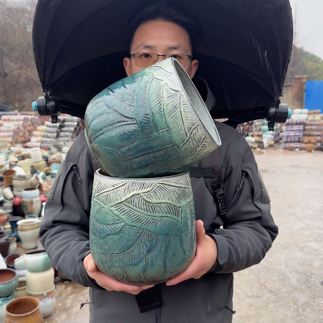 紫砂花盆口18高21（芭蕉叶绿两个