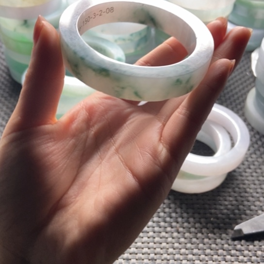 定制翡翠A未镶嵌齐*熊