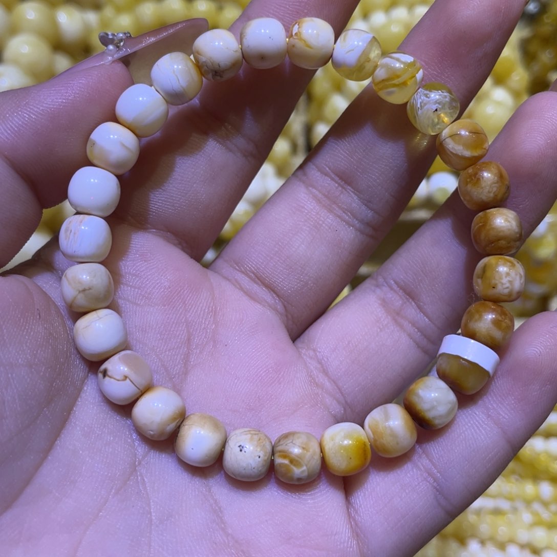 手绳琥珀未镶嵌7.5m