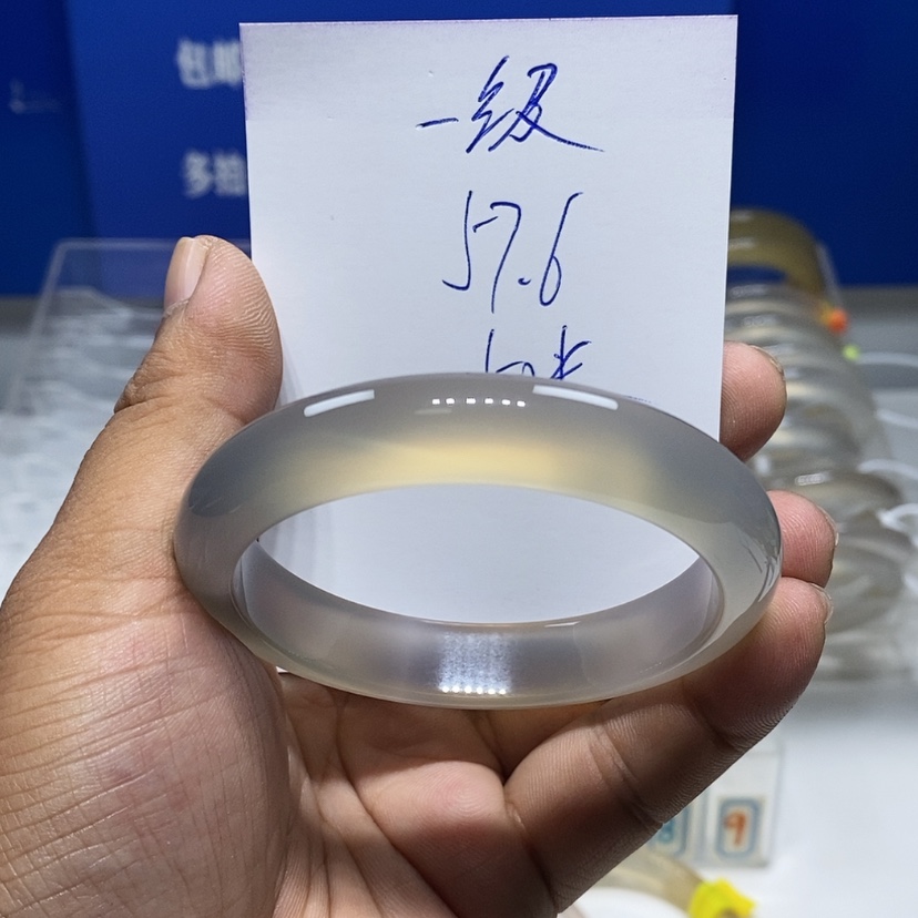 【闪购商品】手镯玛瑙/玉髓未镶嵌国****物