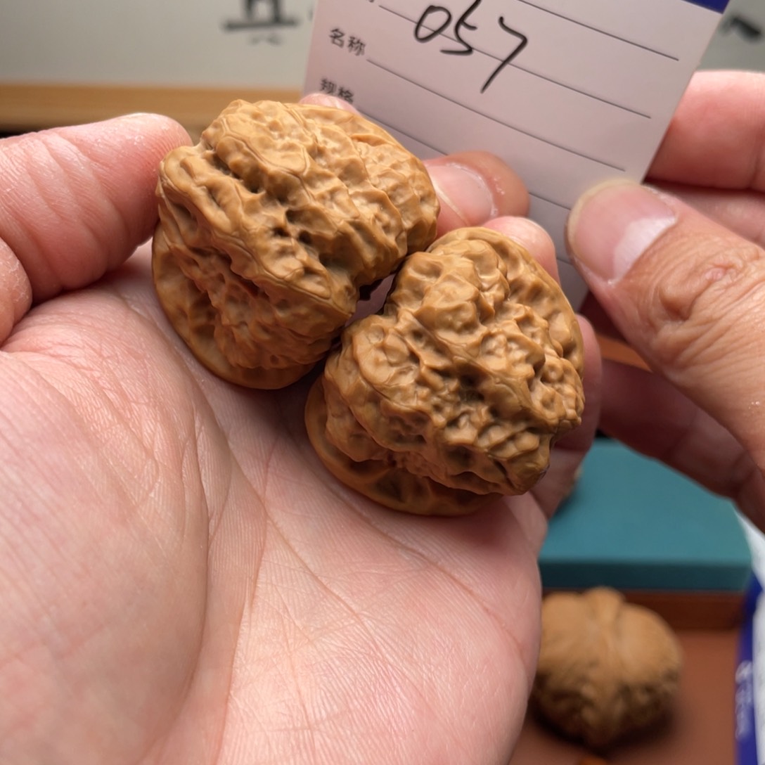 文玩核桃把件d****尼蛤蟆头