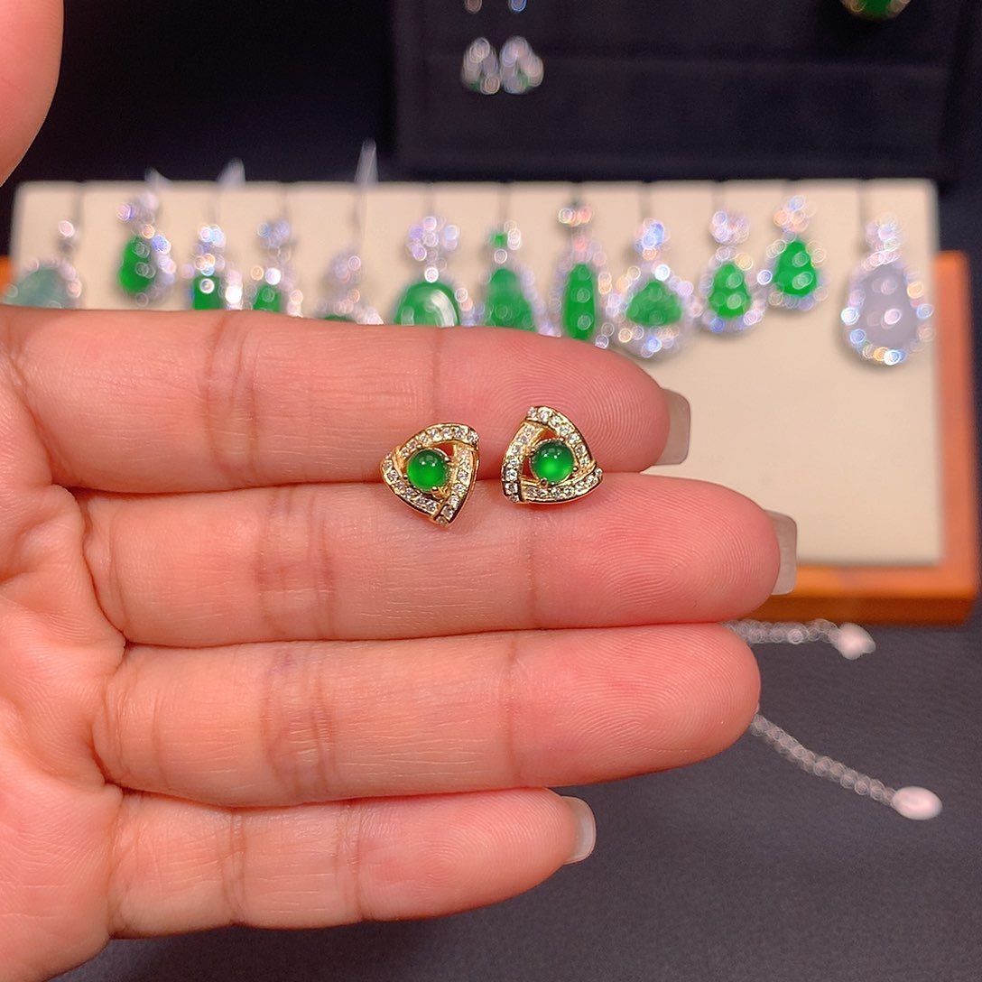 翡翠耳饰银S925镶嵌多样性