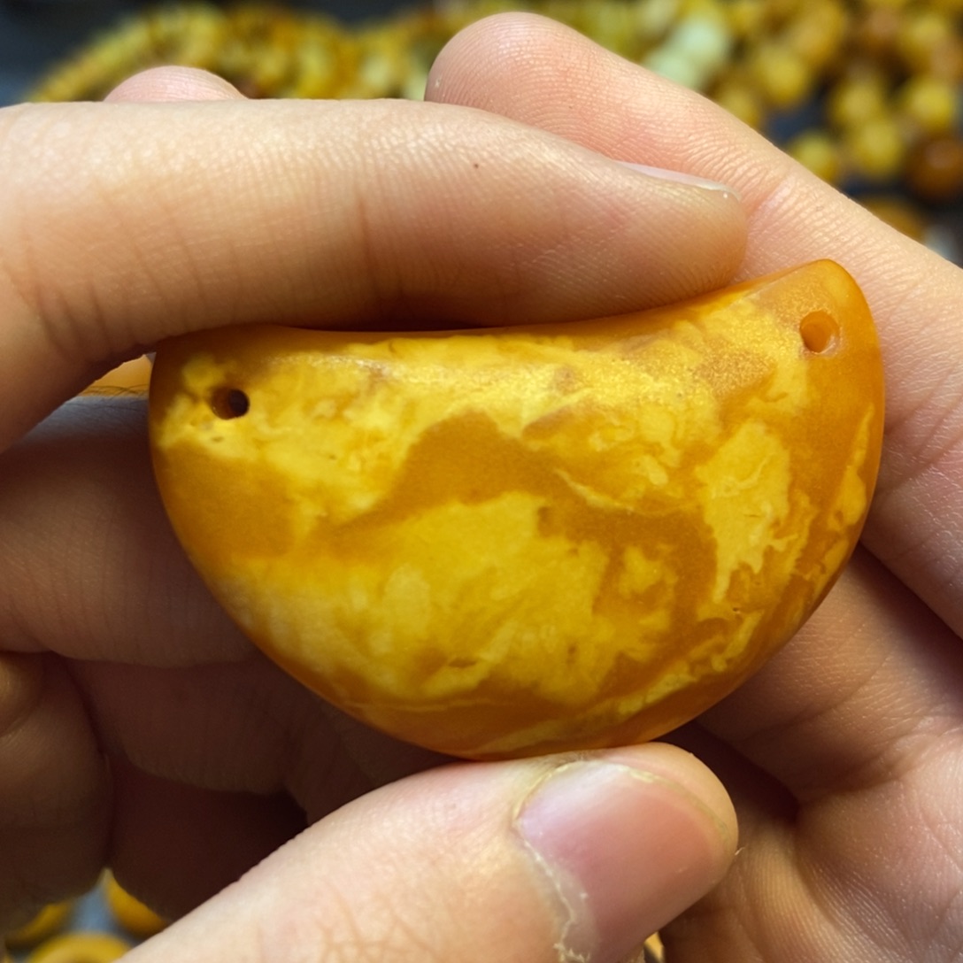 琥珀未镶嵌珠宝奇石