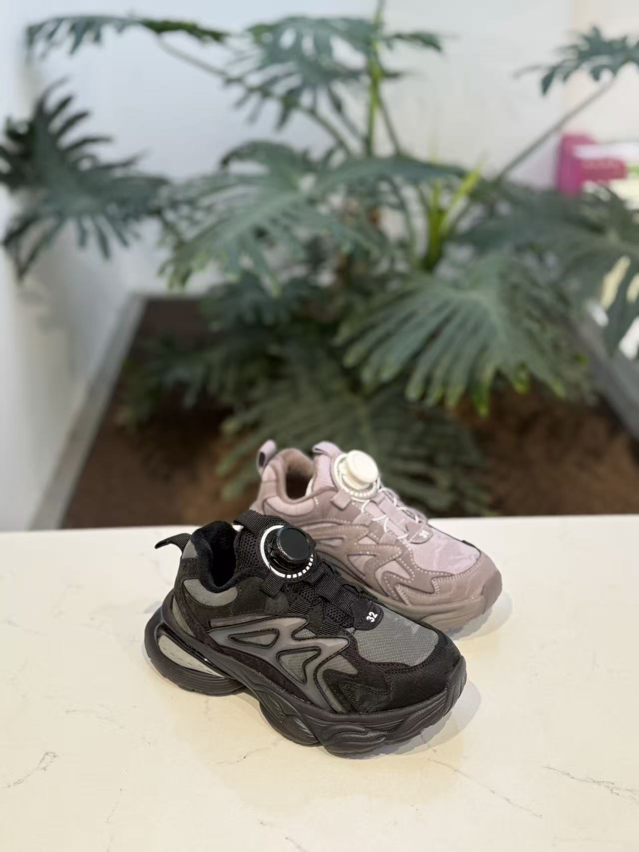 F13 漫步佳人运动鞋冬季加棉软底男女童户外跑步鞋老爹鞋新款