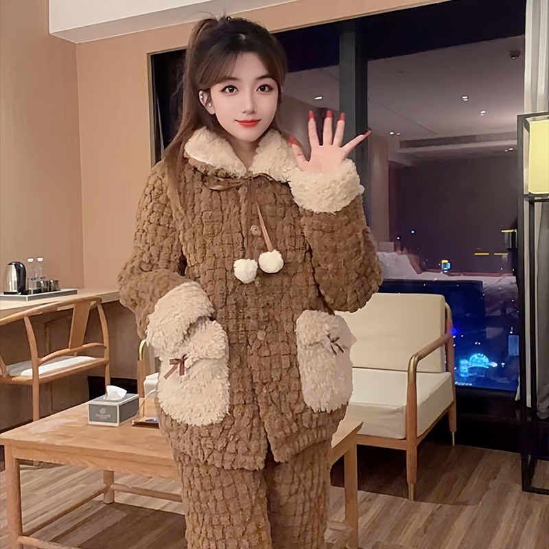 冬季2025新款纯色三层夹棉特厚毛绒睡衣女可爱甜美保暖翻领家居服