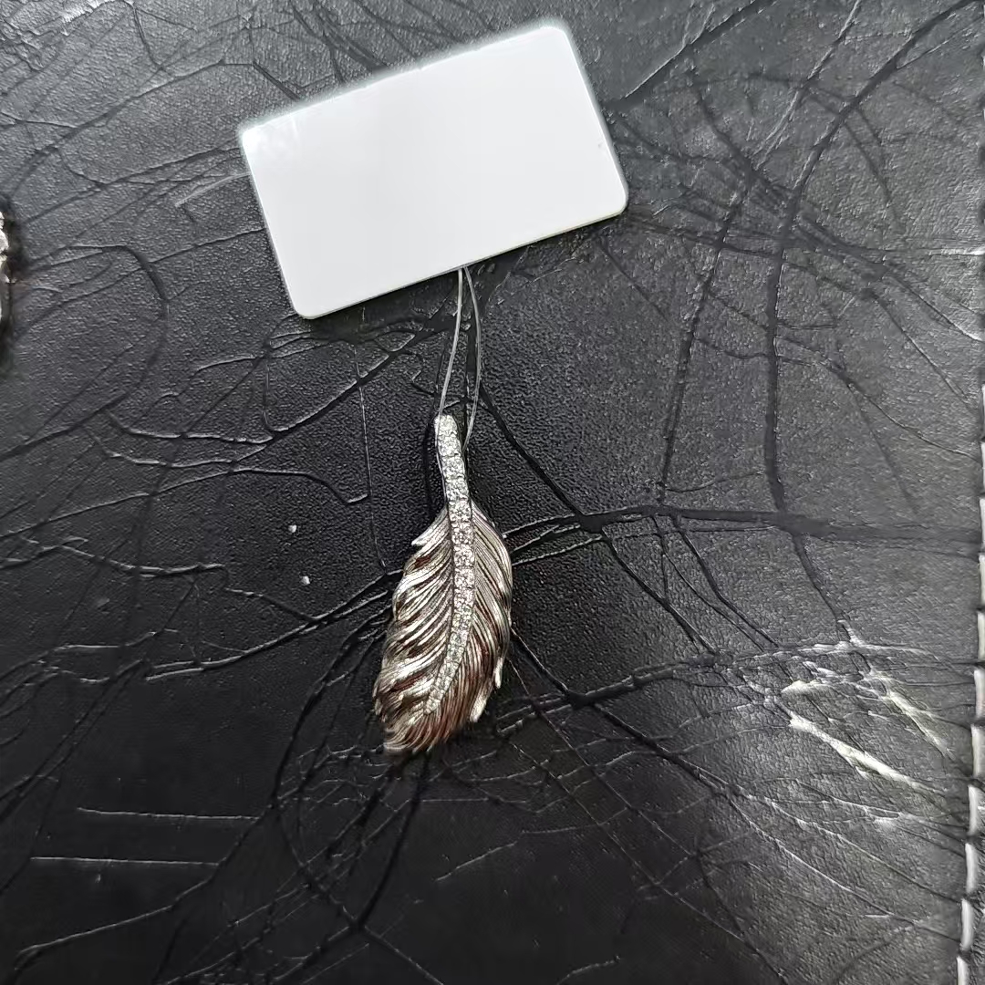 pt950铂金羽毛吊坠