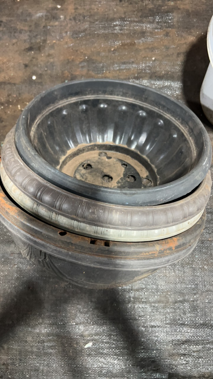 塑料旧花盆，吊兰元宝盆一套29.5-34口径13高 ，5个