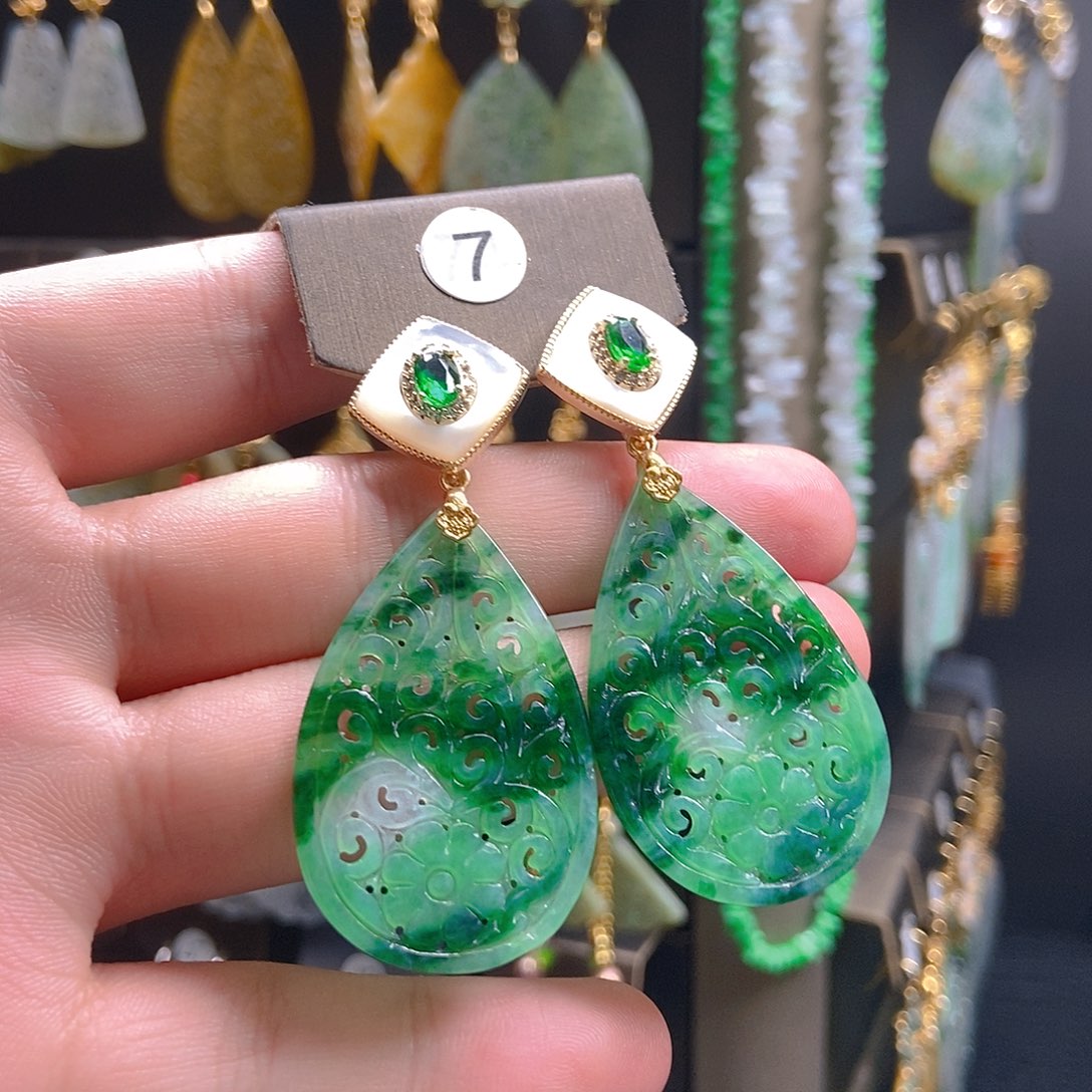 翡翠未镶嵌耳饰翡翠