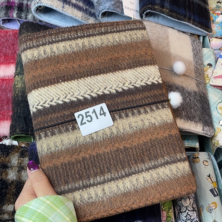 织绣A5活页不送纸2514