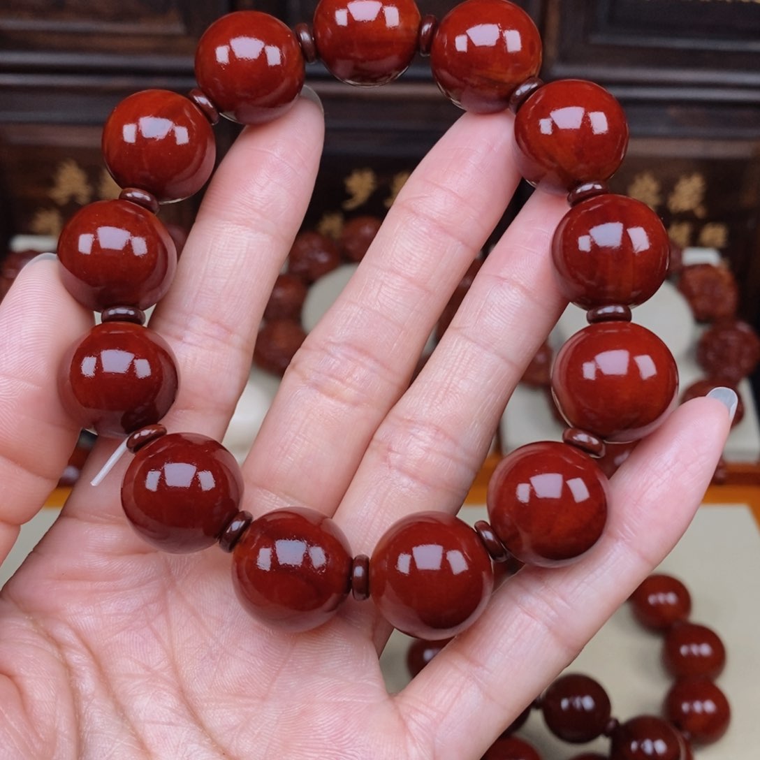 橄榄核吊坠寄*光珠，