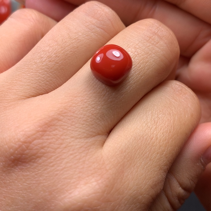 未镶嵌戒面南红玛瑙