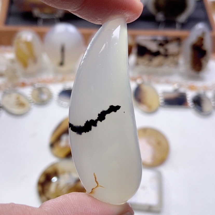 【闪购商品】玛瑙/玉髓颈饰未镶嵌