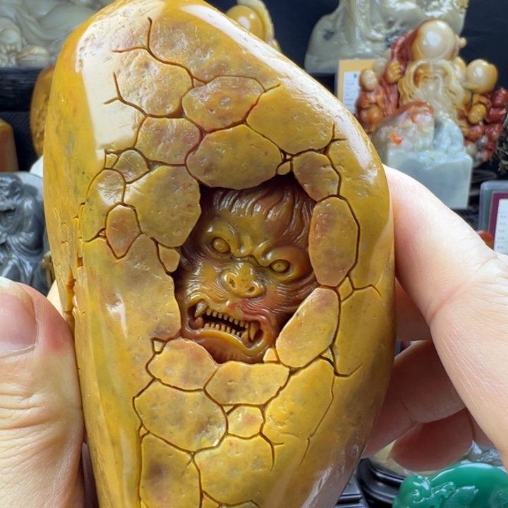 寿山石直播间福利摆件田黄雕刻猴子《石破添金》