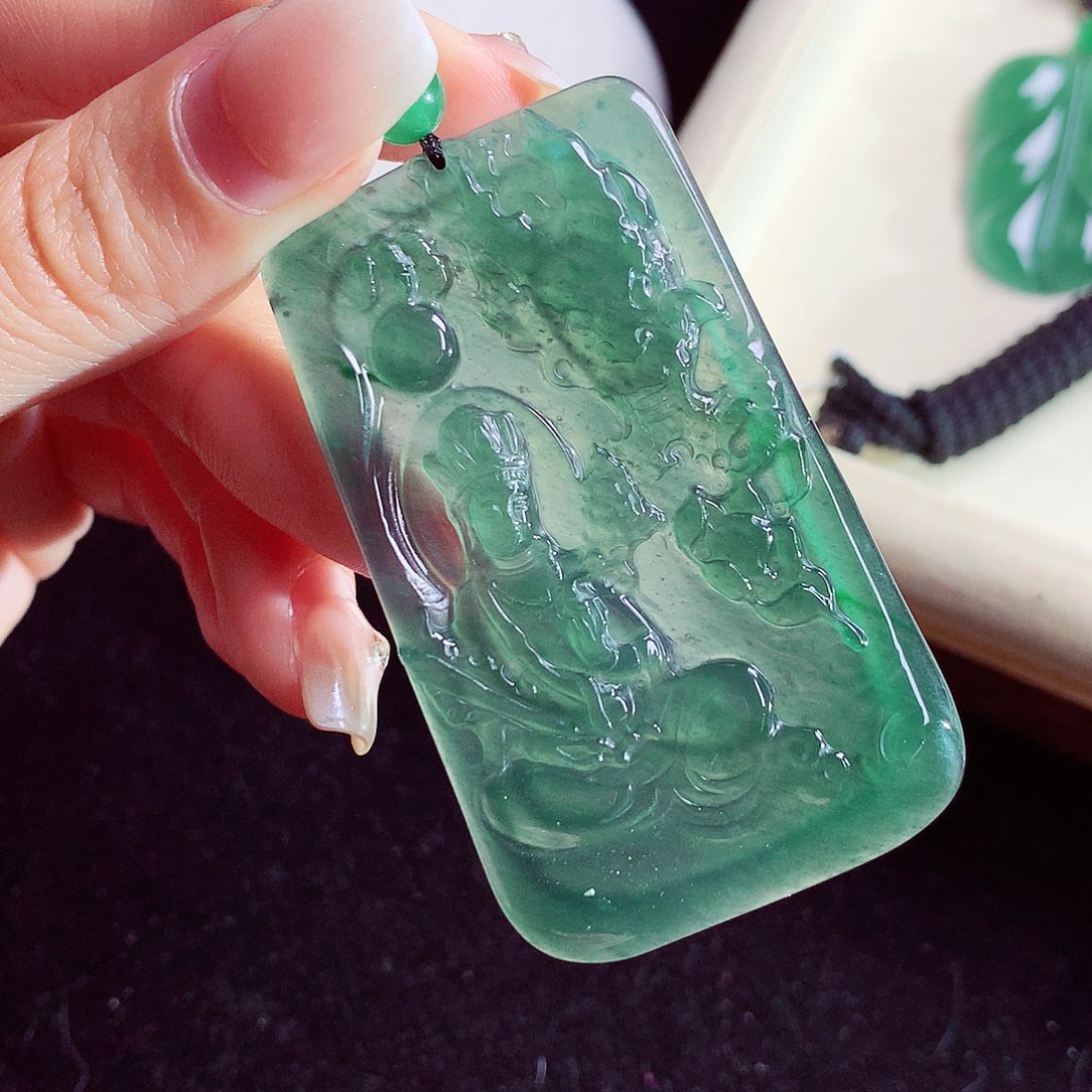 颈饰未镶嵌翡翠天然