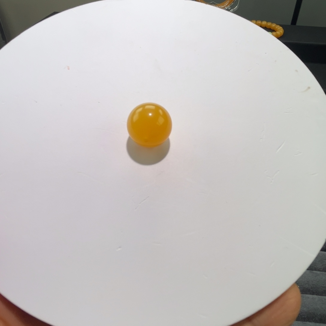 宫***涵石英质玉（缅黄）未镶嵌手串