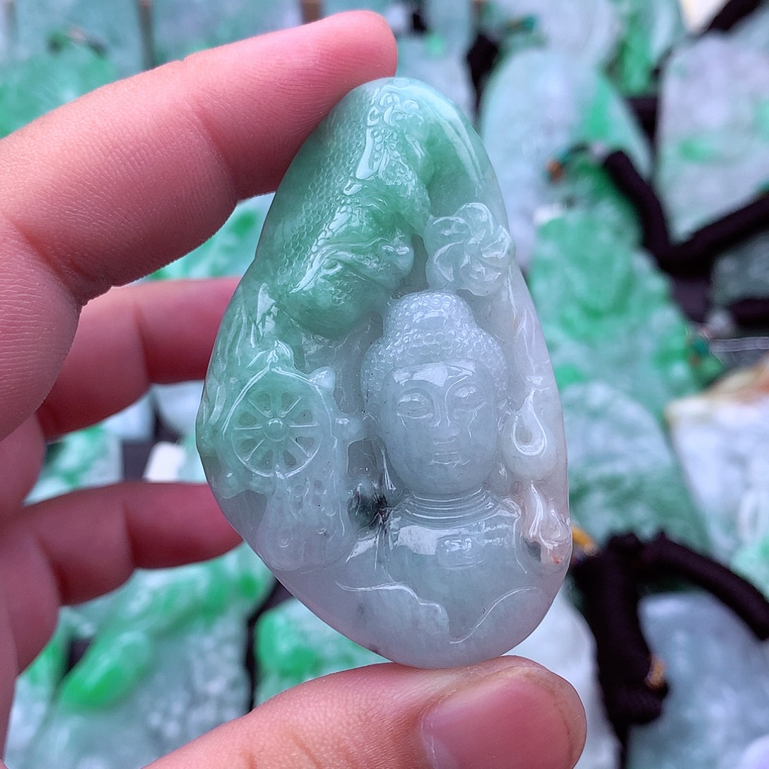 吊坠(不含链)未镶嵌翡翠