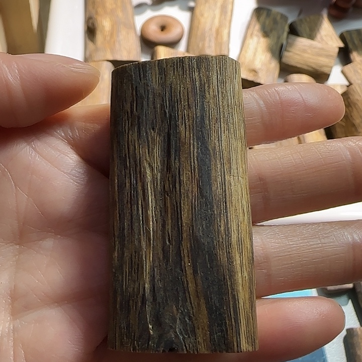 沉香碎屑沉香海南老白棋素脾10.9