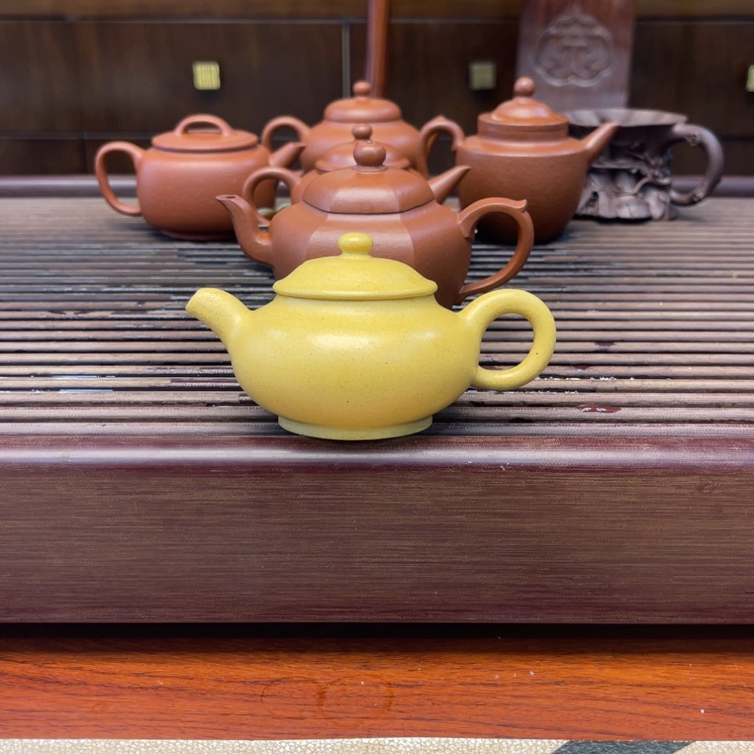 紫砂茶壶至**客至暗时刻