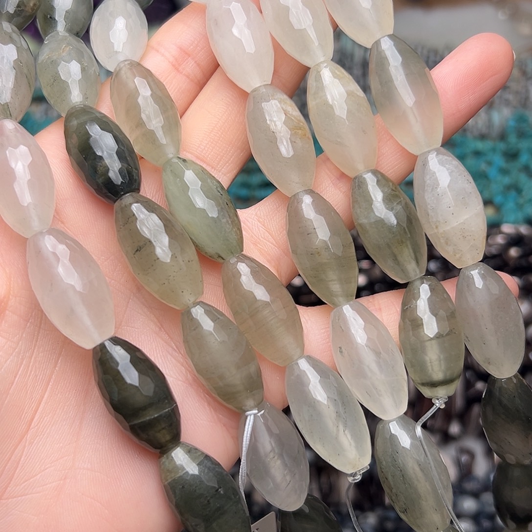 玛瑙/玉髓合金珠宝半成品N122。12mm天然绿兔毛刻面桶珠一条