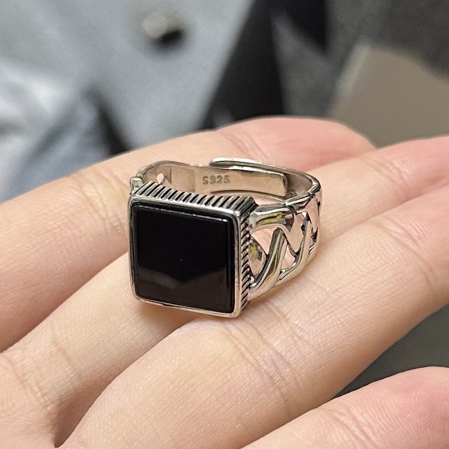 【福玺珠宝】s925银镶嵌马达加斯加黑玛瑙方戒