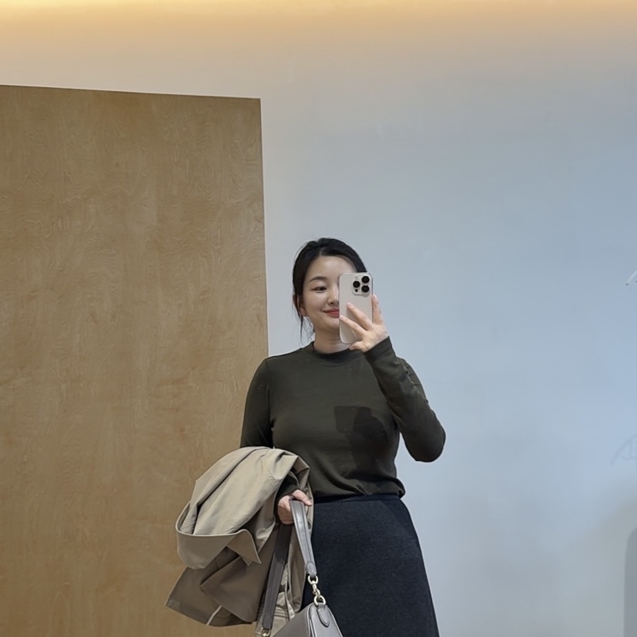 【柳条儿】阿尔巴斯 山羊绒亲肤半高领打底衫 柔软内搭长袖上衣