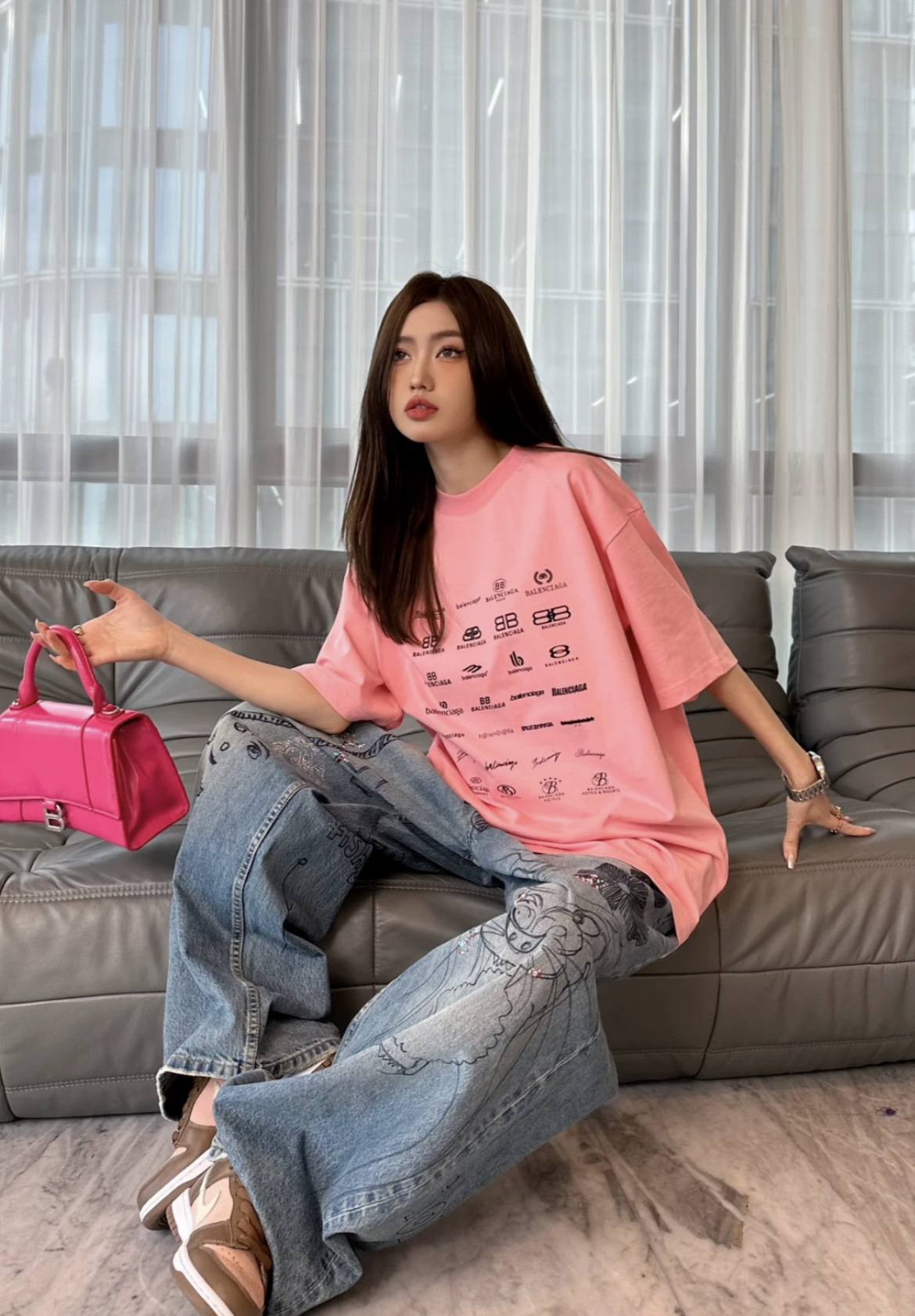 99新 Balenciaga/巴黎世家 字母Logo印花粉色短袖/尺码L/AH003297