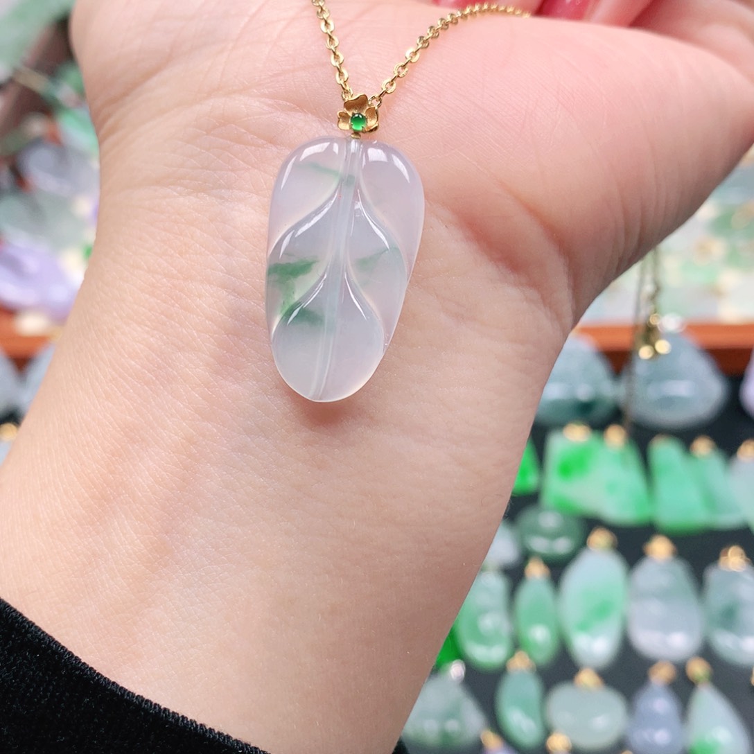 吊坠(不含链)18K金镶嵌翡翠