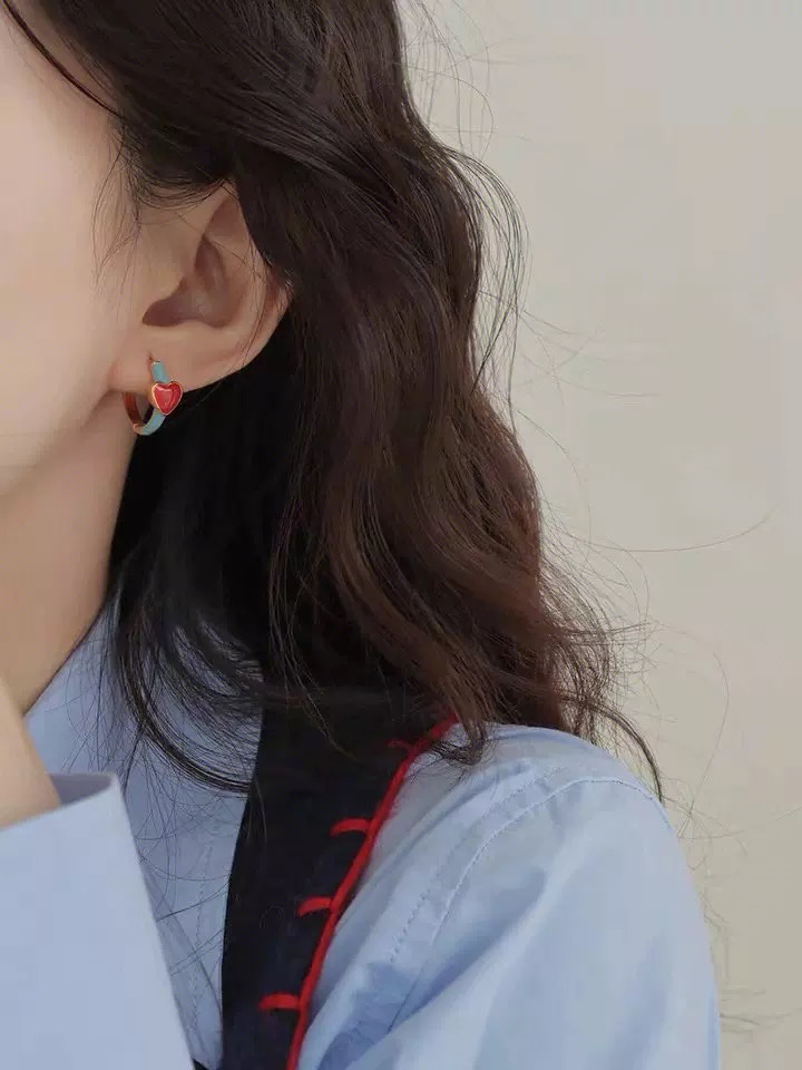 铜合金耳饰 白百何同款红蓝撞色爱心耳扣复古百搭气质insins时尚
