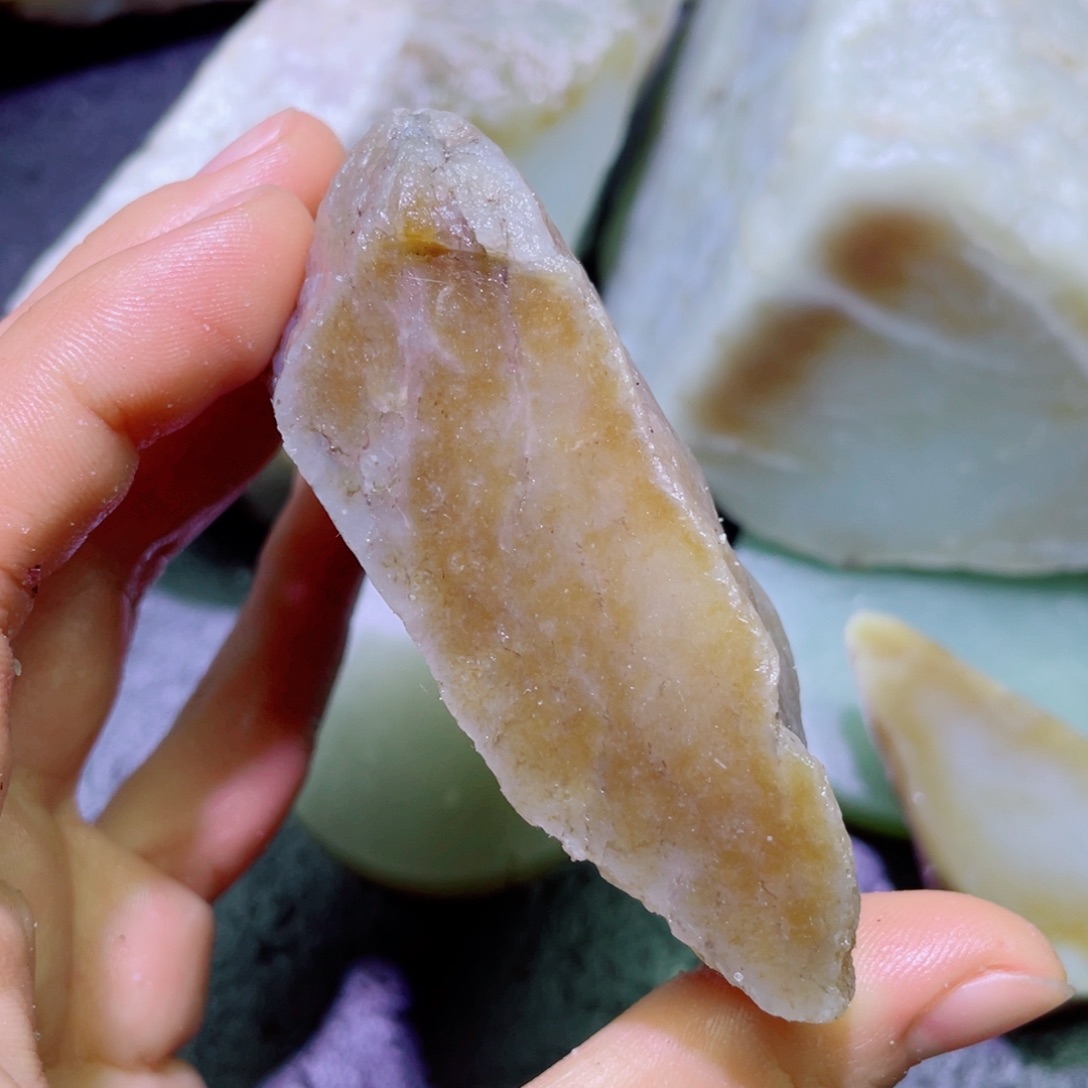 和田玉未镶嵌珠宝半成品