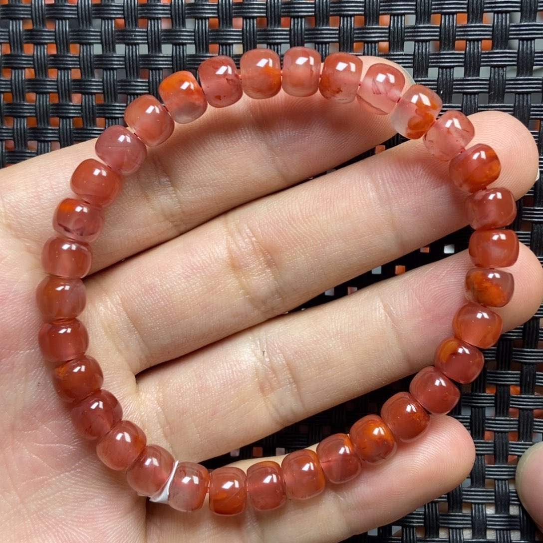 南红玛瑙手串未镶嵌7mm
