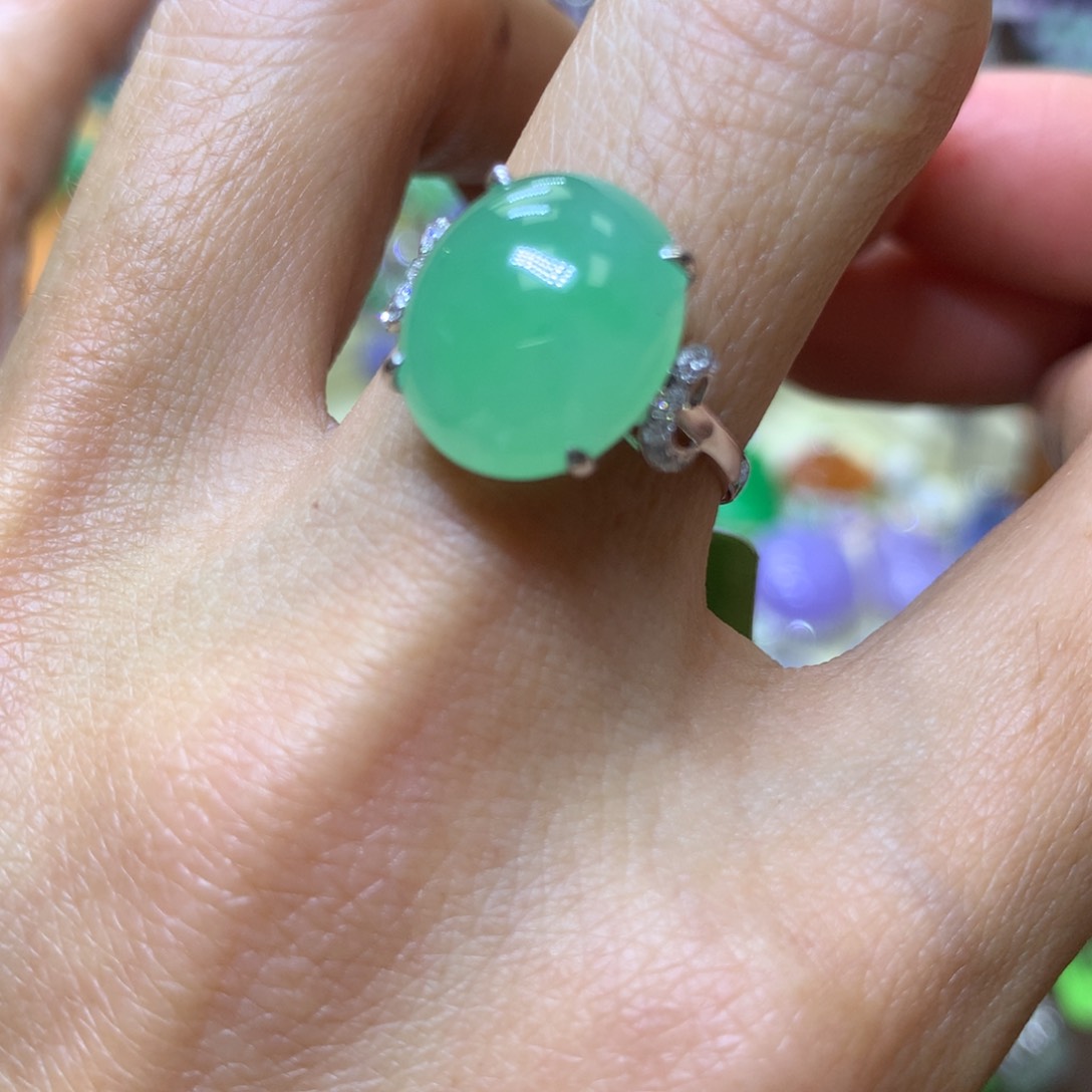 【闪购商品】翡翠颈饰18K金镶嵌翡翠