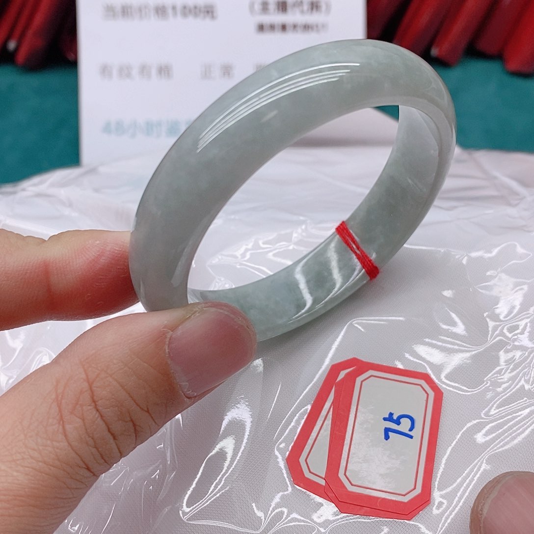翡翠手镯未镶嵌未**期755555555