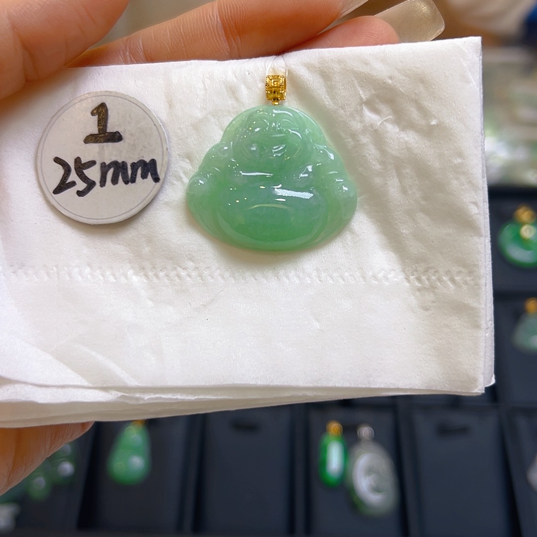 翡翠颈饰18K金镶嵌翡翠