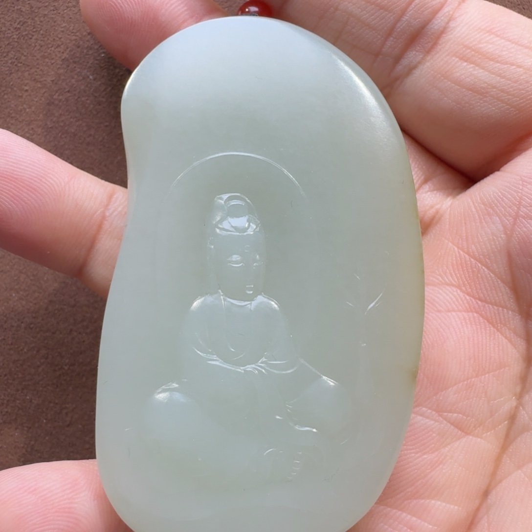 和田玉未镶嵌把件