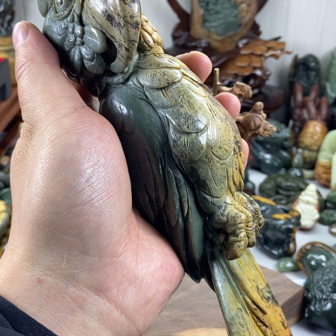 玉***生岫岩河磨玉（透闪石质玉）未镶嵌把件