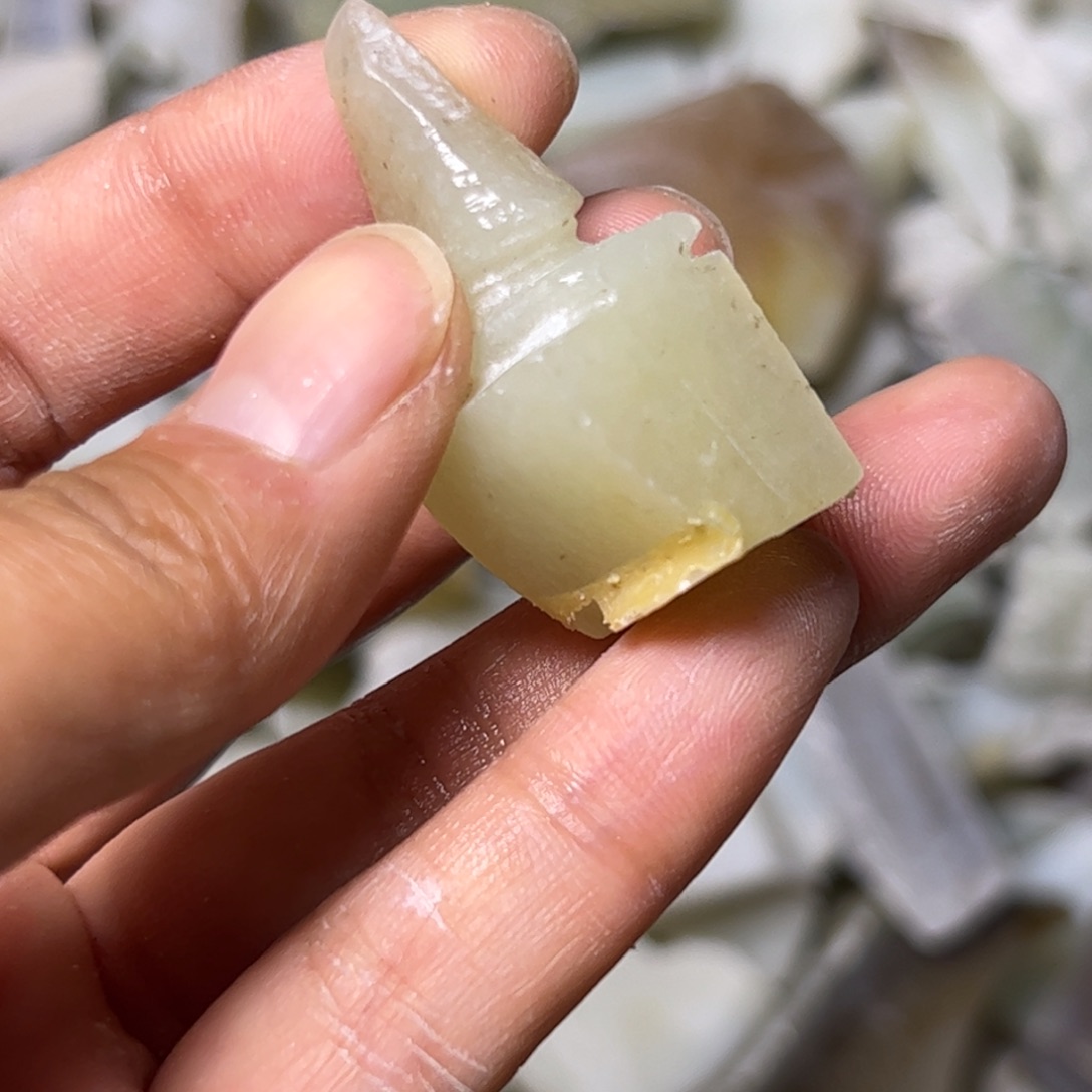 和田玉未镶嵌项链