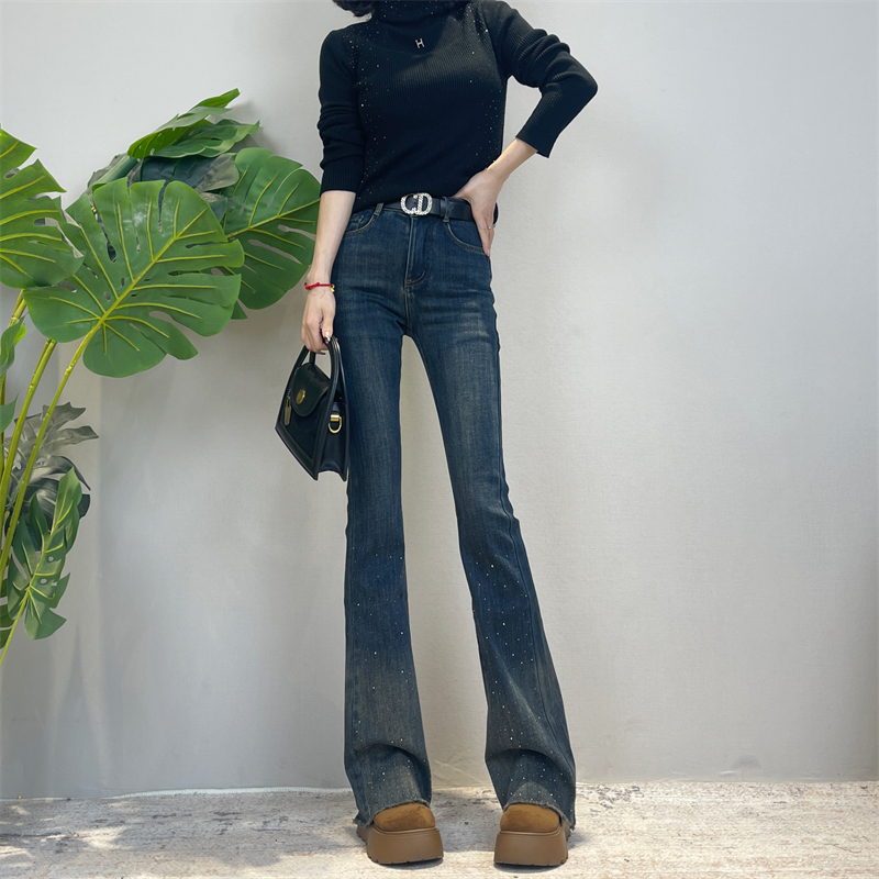 迪否复古烫钻微喇牛仔裤女秋季2025新款修身高腰百搭显瘦喇叭裤