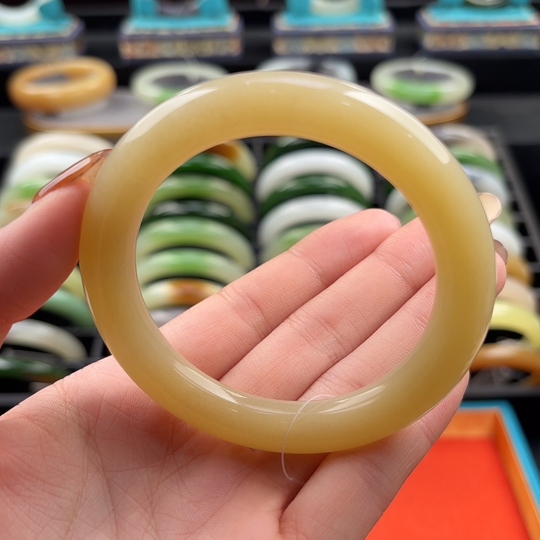 和田玉未镶嵌手镯57.3