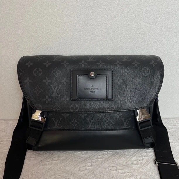 99新 LouisVuitton/路易威登 97新5259/男士时尚经典黑曜石邮差包