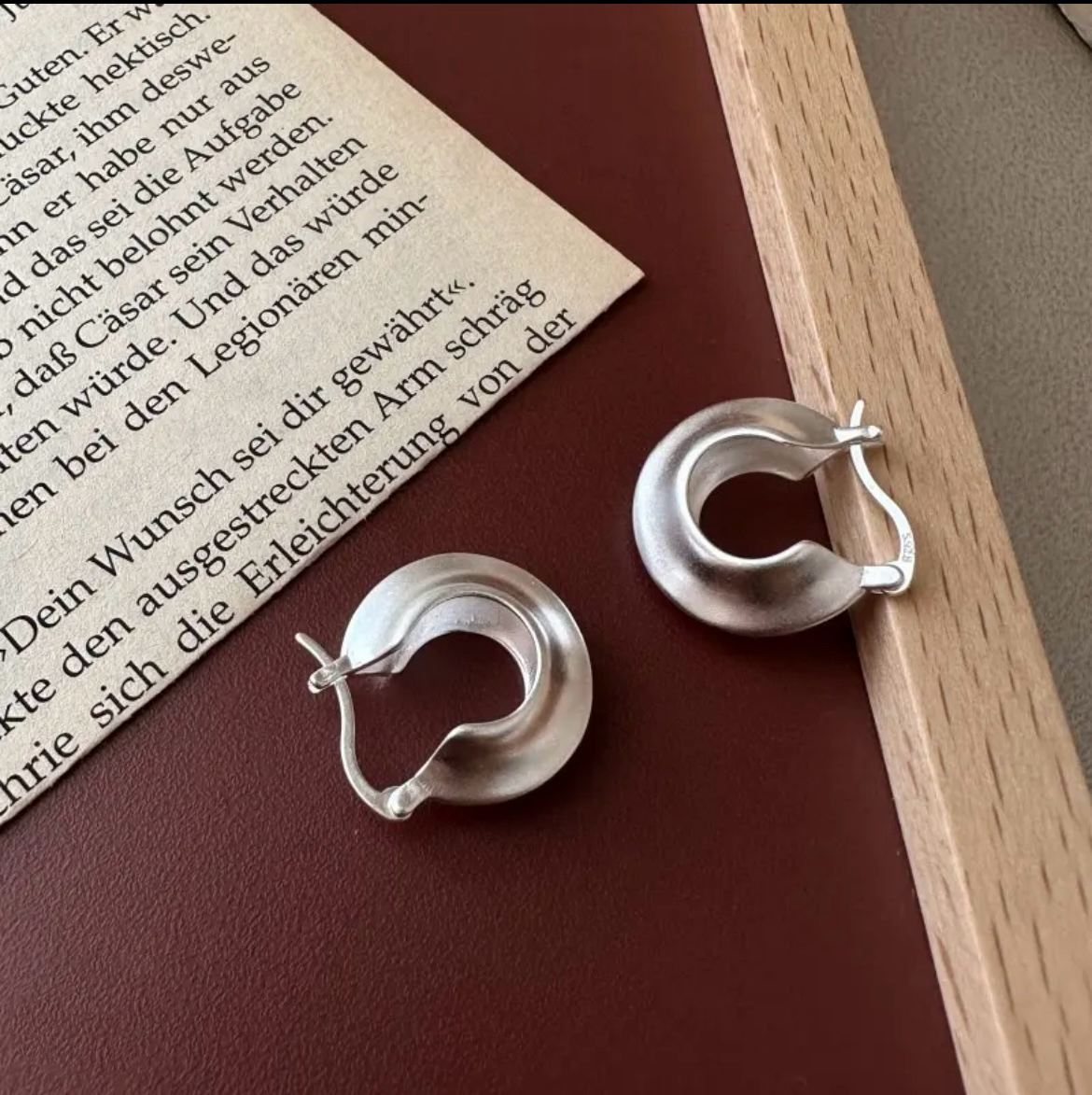 925银耳饰 素款喷砂线条U型法式耳环Y3489时尚经典百搭高级