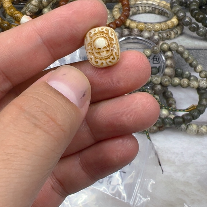 其他驼骨8驼骨背云配饰一个