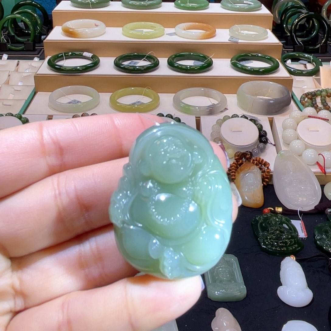 和田玉高品粉青佛公未镶嵌