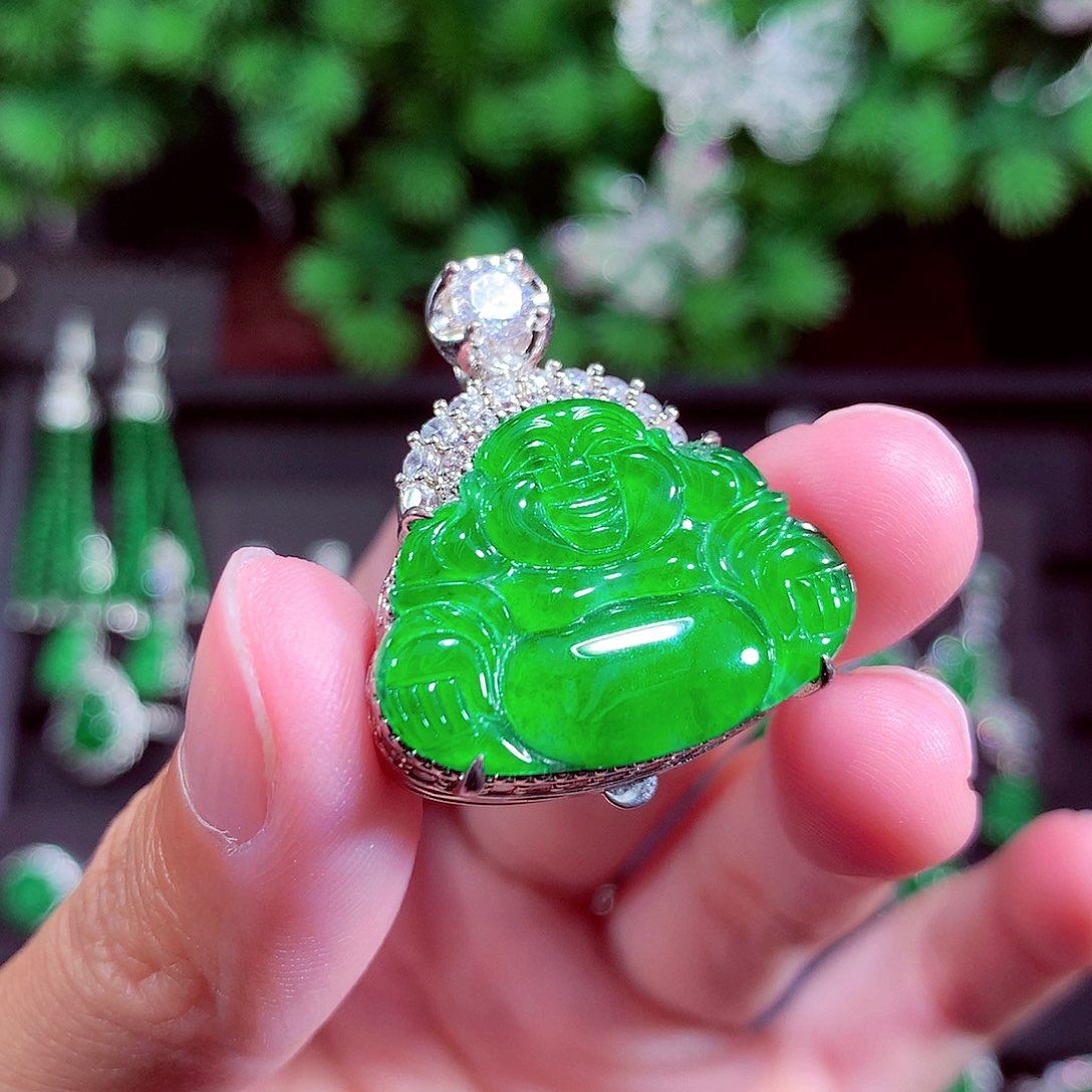 颈饰未镶嵌翡翠天然