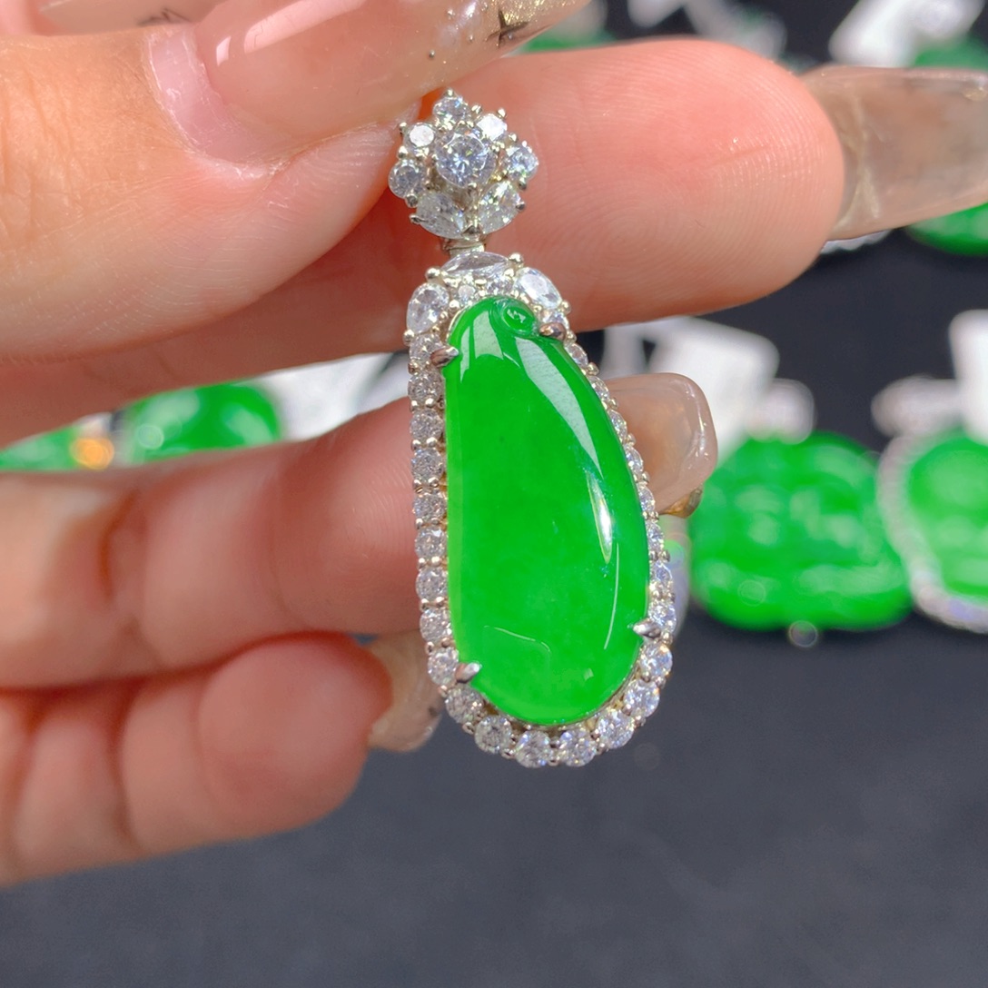 翡翠颈饰银S925镶嵌111111111111