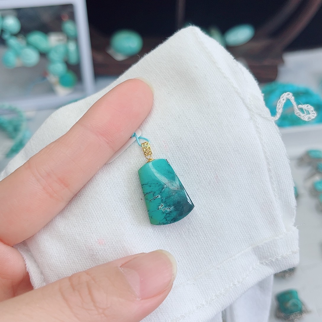 绿松石18K金镶嵌绿松石