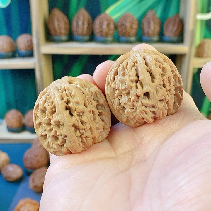 文玩核桃吊坠53核老闷37尺